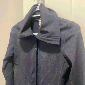 LULULEMON zip  up size 2